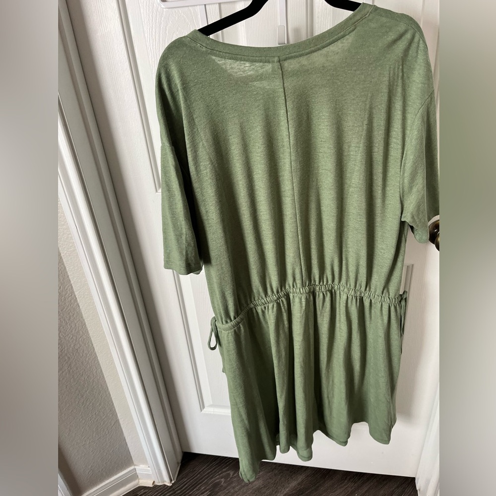 Old Navy Waist-Defined Linen Short-Sleeve Slub-Knit Mini T-Shirt Dress - Picture 3 of 4